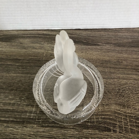 Vtg Frosted Glass Swans on Water Figurine - Picture 4 of 12